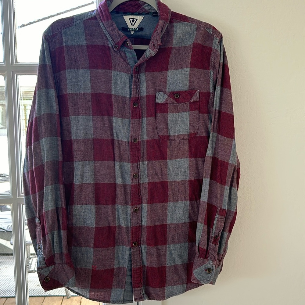 VISSLA flannel button up men’s shirt, medium